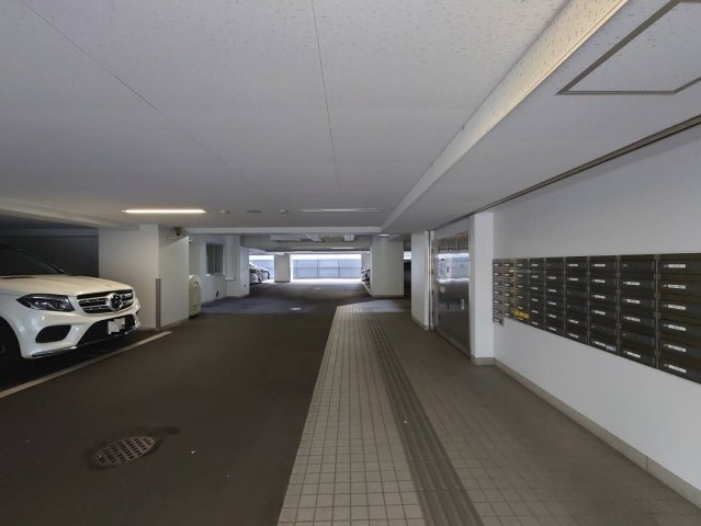 駅近＆３沿線利用可能◎１１階建て最上階◎角住戸◎２ＬＤＫ◎イーグルコート御池アネックスの駐車場|駐車場