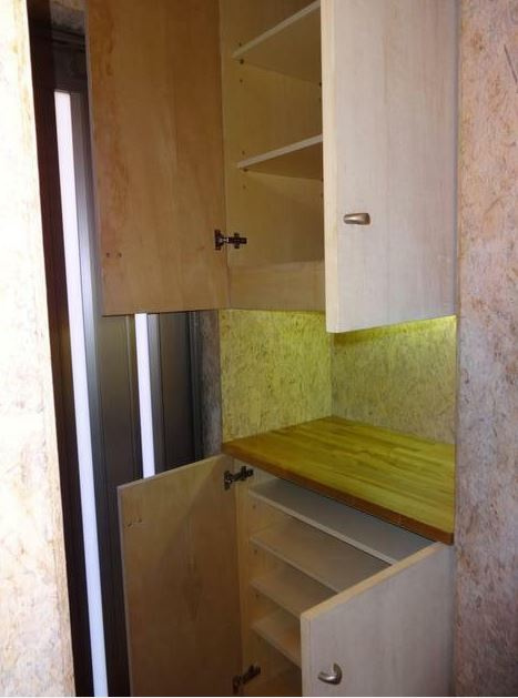 フィーネス壱番館の玄関