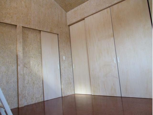 フィーネス壱番館の洋室