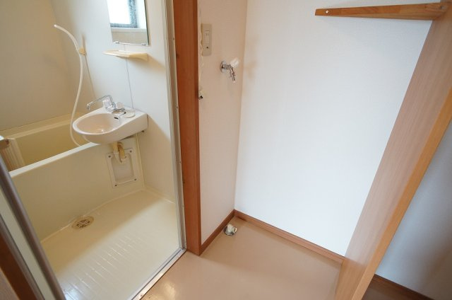 【設備】 | スプリングハイツ | 室内洗濯機置場