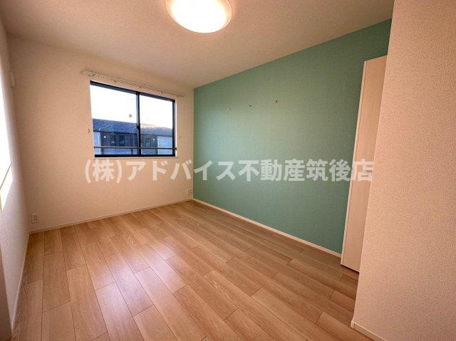 八女市吉田のアパートの洋室