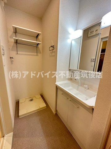 八女市吉田のアパートの洗面所