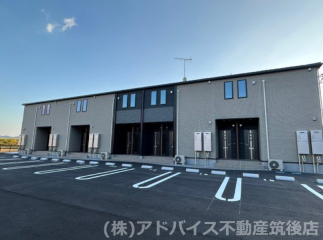 八女市吉田のアパートの外観