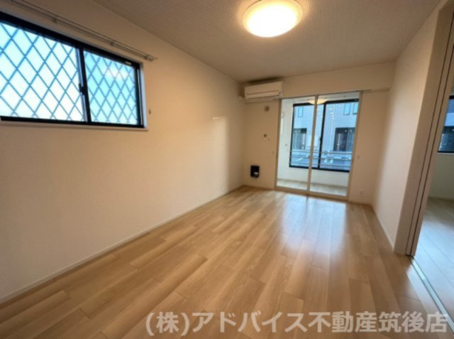 八女市吉田のアパートの居間・リビング