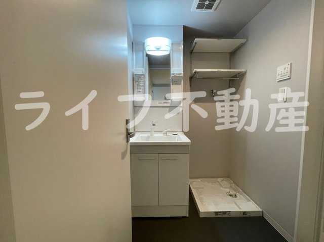 リュクスシティー永和の独立洗面台|朝の身支度には欠かせない独立洗面化粧台