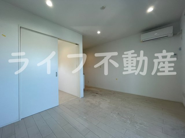 リュクスシティー永和の居間・リビング|ゆったりとした居間です
