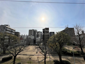 【展望】 | 南向きのお部屋なので陽当たりは良好です♪目の前は公園です♪