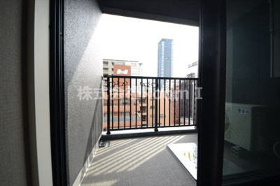 【展望】 | コスモ釣鐘町 | 外からの目が気にならないバルコニーで洗濯物が干せます