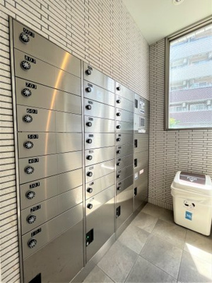 【その他共用部分】 | ステラ桜川 | 大切な荷物の受け取りに便利な宅配ボックス設置！