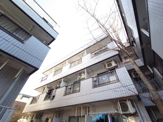 白山ハイツの外観