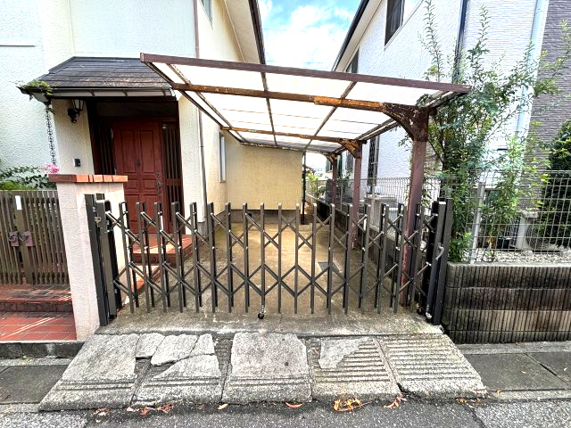 中古戸建　柏市増尾8丁目の駐車場