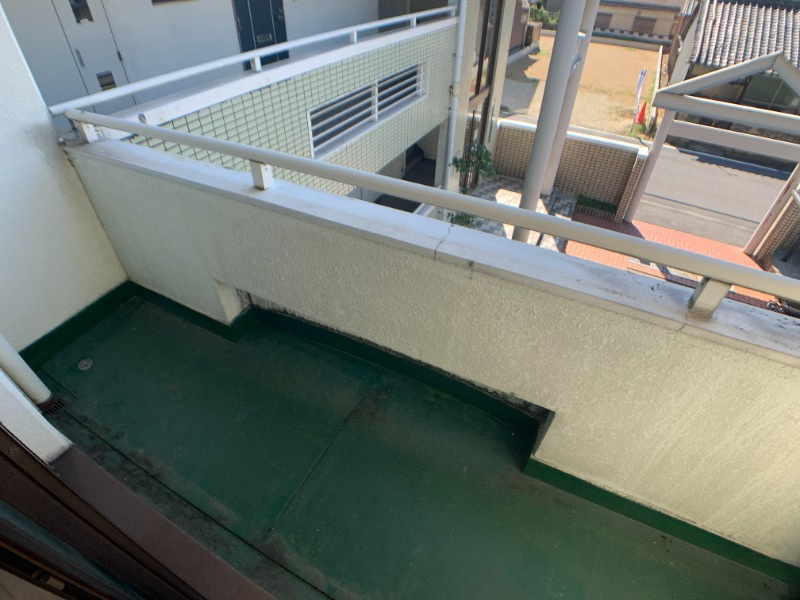 橿原市新賀町の賃貸マンションのバルコニー