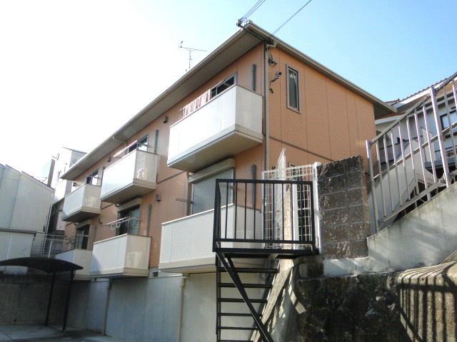 クリスタルビューハイツの外観