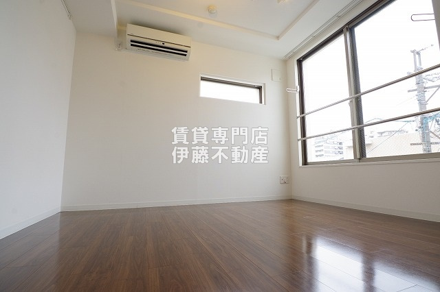 LUORE平安の洋室