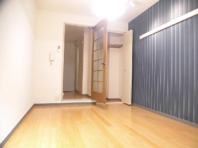 ビレイユ真英四条柳馬場の子供部屋|洋室