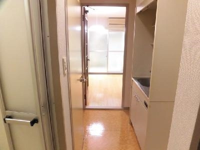 ビレイユ真英四条柳馬場の内装|玄関から～