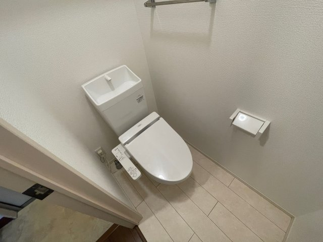 Maison Sankyoのトイレ|シャワー付き暖房便座