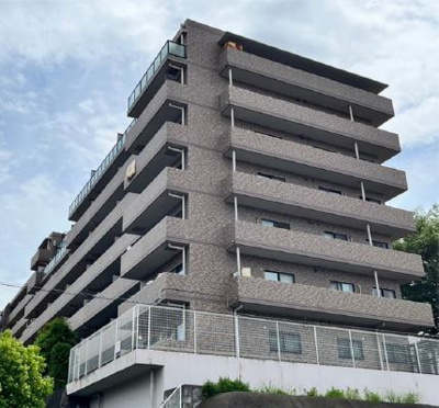 【外観】 | レクセル保土ヶ谷 | 総戸数84戸、平成7年5月築、管理人は日勤勤務につき管理体制良好です♪