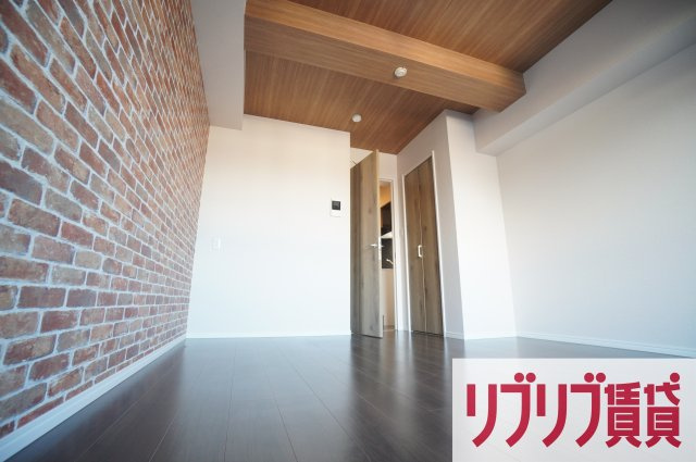 ブルックリンズ西千葉の居間・リビング