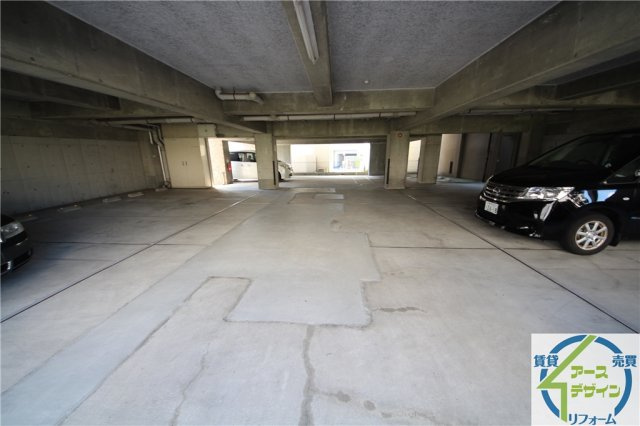 ベアーズ土山の駐車場