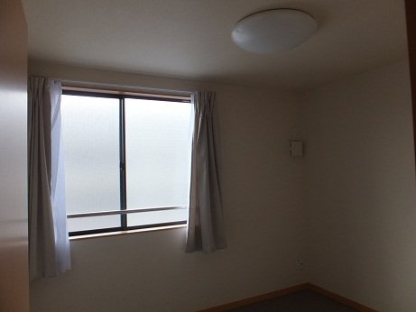 レオパレスコート　グレイスⅠの内装|こちらの居間で趣味の時間をお楽しみください