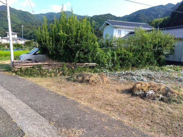 売土地　伊豆市八木沢の前面道路含む現地写真|建築条件はありません！お好きなハウスメーカーでお家が建てられます。