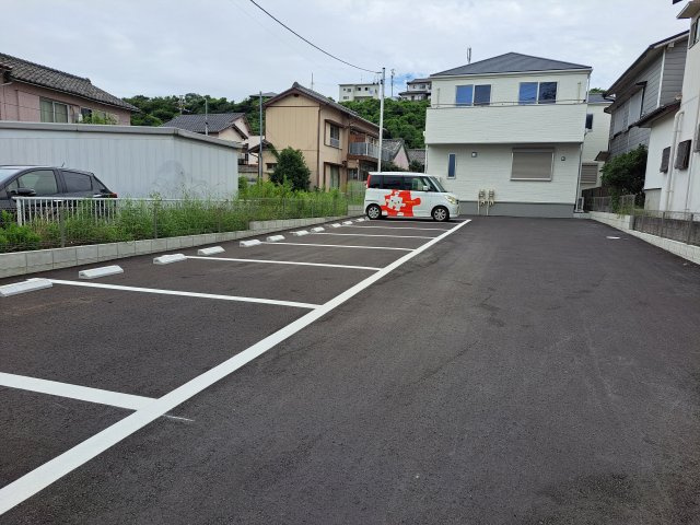 リーブルファイン樽水 2号棟の駐車場