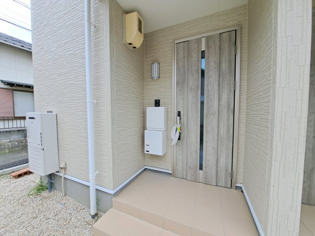 リーブルファイン樽水 2号棟の玄関