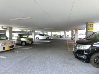 【駐車場】