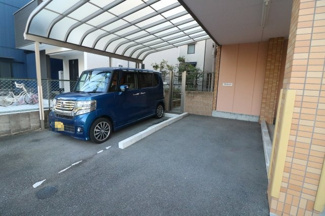 【駐車場】