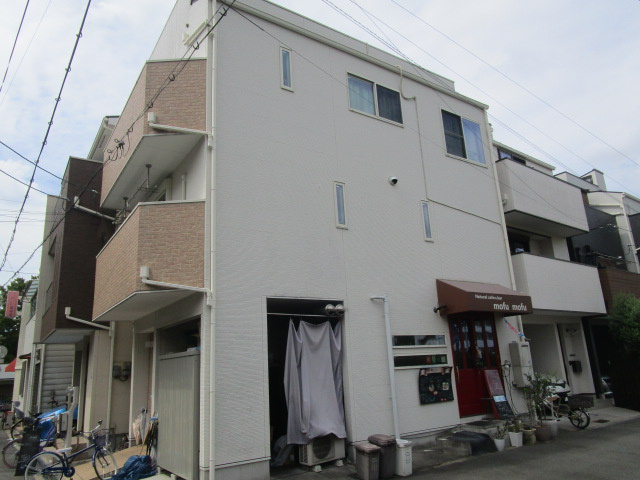 大阪市住之江区御崎４丁目の店付住宅の外観