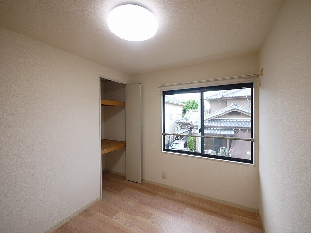 エクセル木津の洋室|コンパクトで使いやすい洋室です