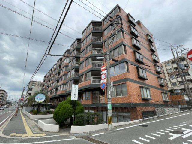 大池シャインハイツの外観