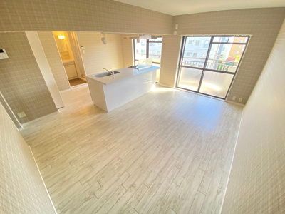 【居間・リビング】 | 隆豊ハイツ