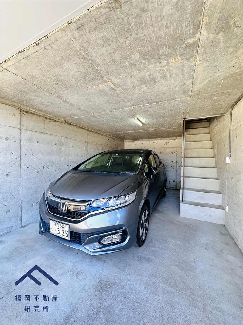 宗像市自由ヶ丘2丁目　戸建ての駐車場