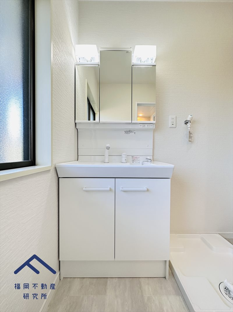 宗像市自由ヶ丘2丁目　戸建ての独立洗面台