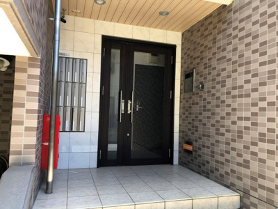 【エントランス】 | マリア　クレール