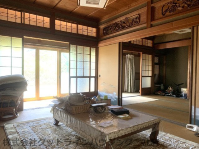 上滝野戸建（家庭菜園付）の和室|明るい続き間