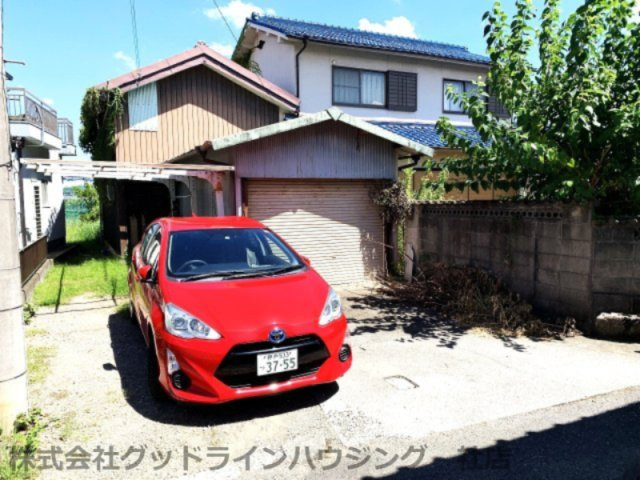 上滝野戸建（家庭菜園付）の駐車場