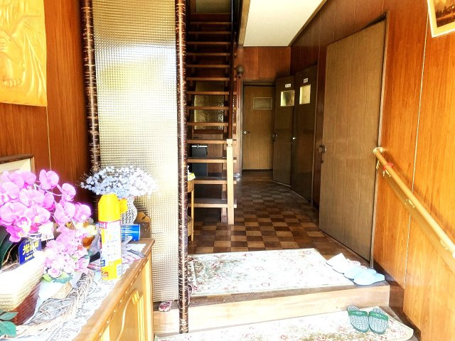 上滝野戸建（家庭菜園付）の玄関