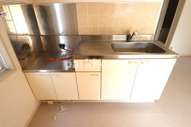 スクウェアハウスのキッチン