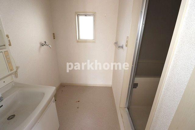 スクウェアハウスの洗面所