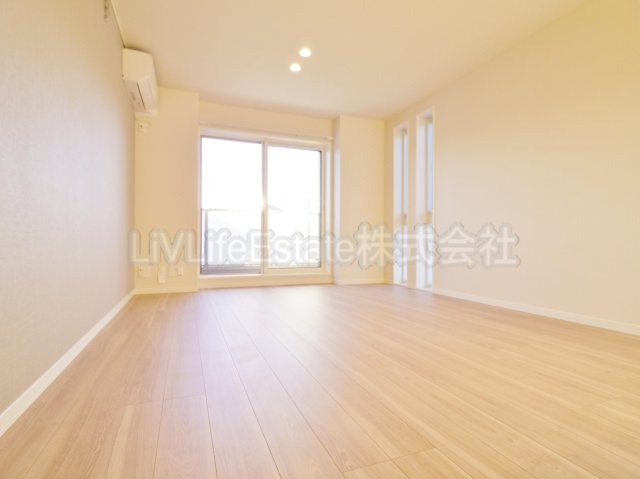 東村山市廻田町４丁目の賃貸マンションの居間・リビング