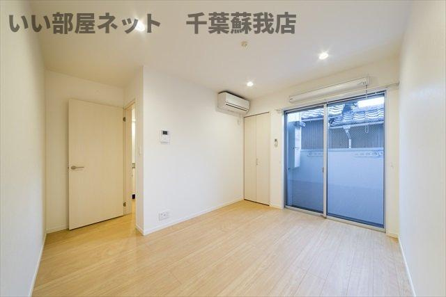 HALE KAI(ハレ カイ)の居間・リビング|こちらのリビングで趣味の時間をお楽しみください