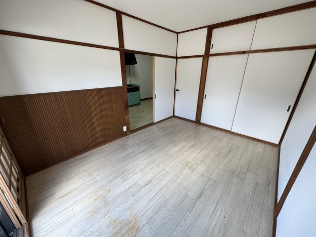 大和高田市蔵之宮町の一戸建ての洋室