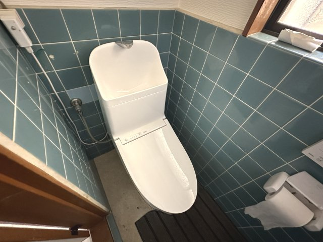 大和高田市蔵之宮町の一戸建てのトイレ