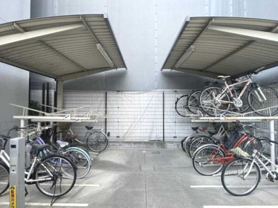 【駐車場】 | ドルチェ文京六義園　12997 | 屋根付きの駐輪場があります