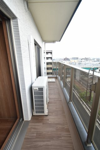 グランレブリー桂川グレイスレジデンスのバルコニー
