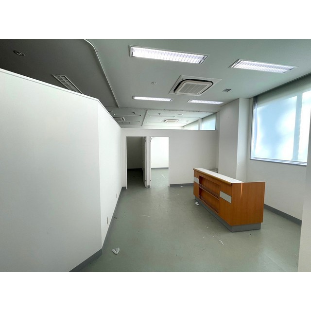 本巣市政田の店舗事務所の内装