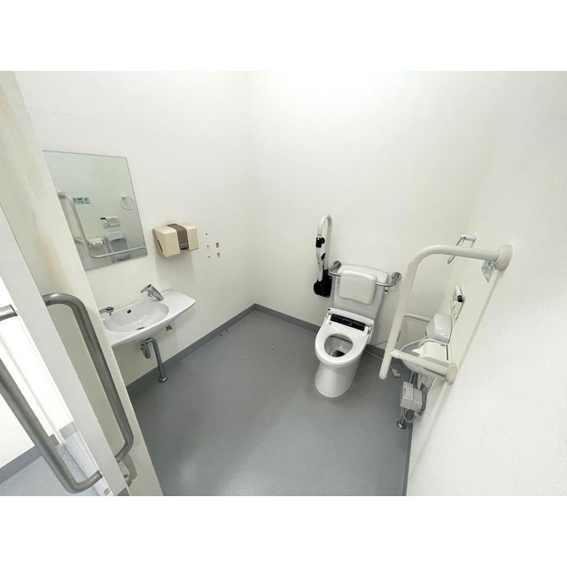 本巣市政田の店舗事務所の内装